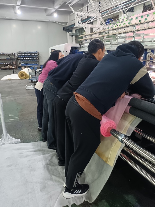 Turkmenistan customer came to our company to visit multi-needle quilting machine